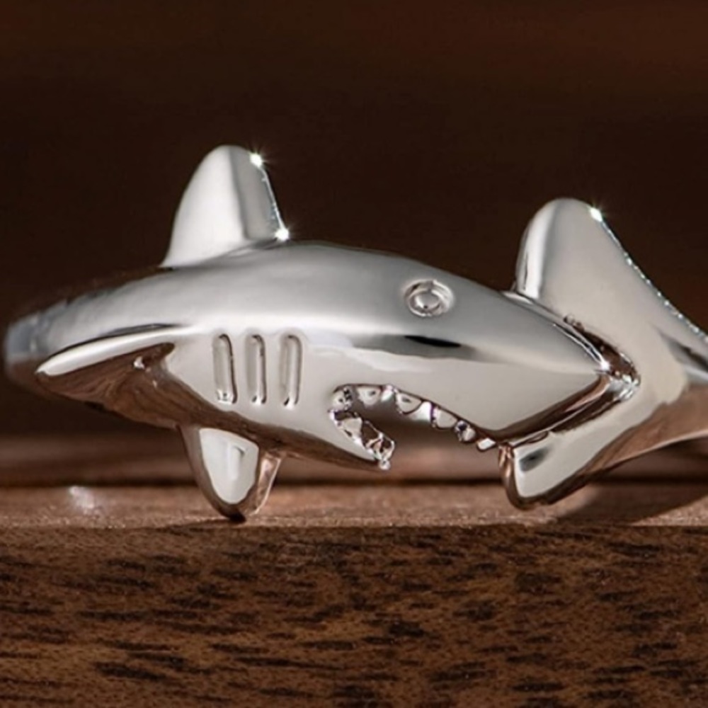 Shark Ring womens size 9 ring - Picture 3 of 3